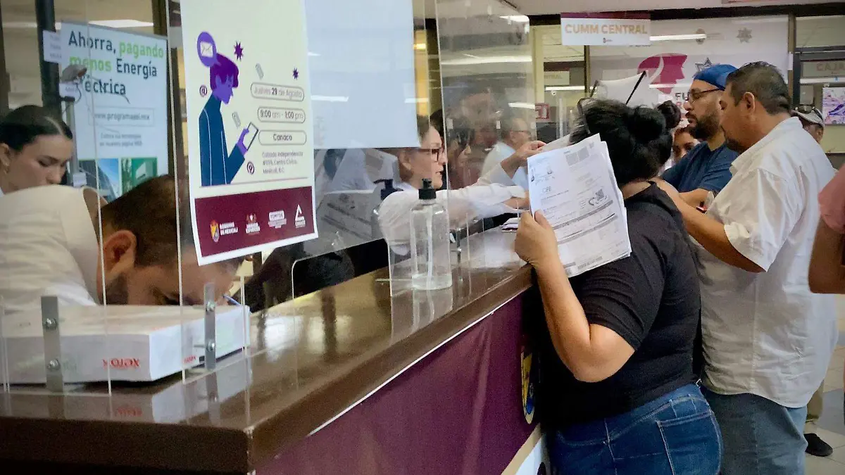 Usuarios dijeron sentirse inconformes por las respuestas que les dio el personal de la paraestatal