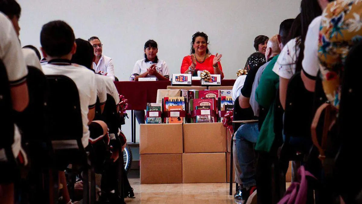 Premian a pequeños lectores en Baja California