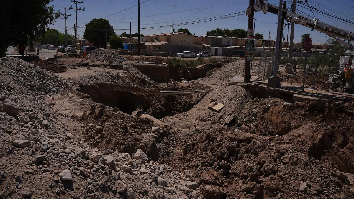 Recuperan residentes de Palmar de Santa Anita suministro de agua