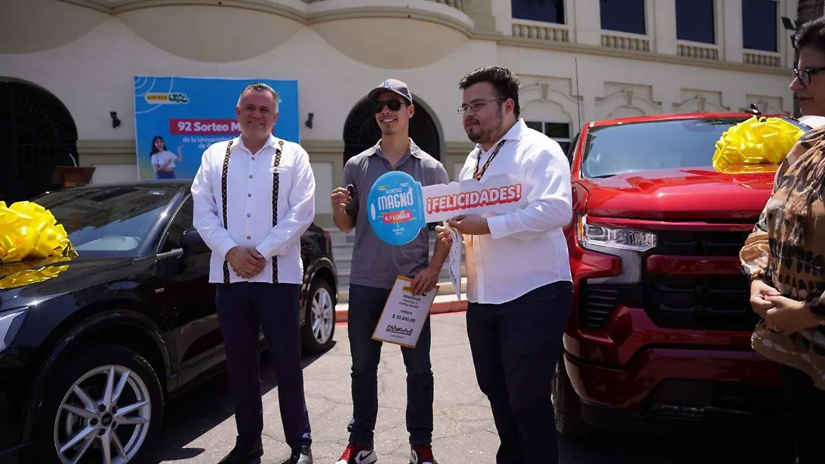 Entregan premios de 92 Sorteo Magno UABC en Mexicali