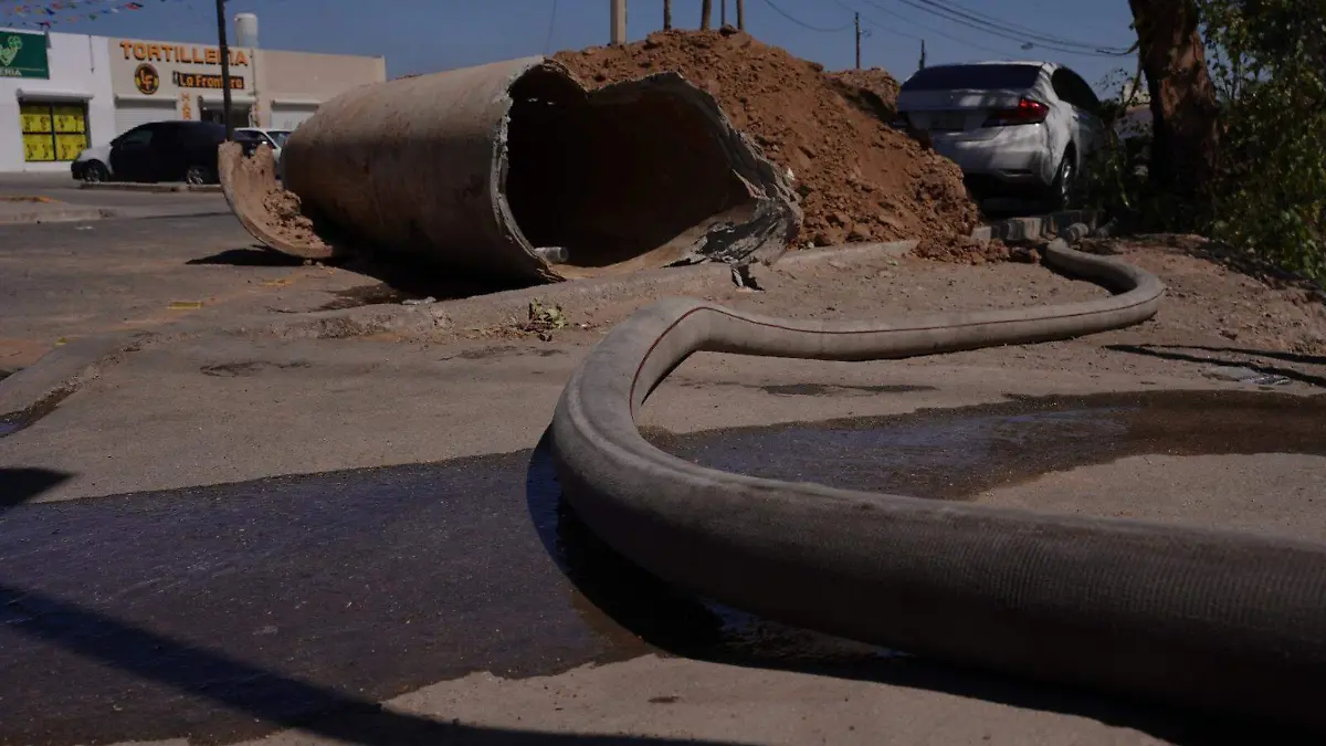 Recuperan residentes de Palmar de Santa Anita suministro de agua