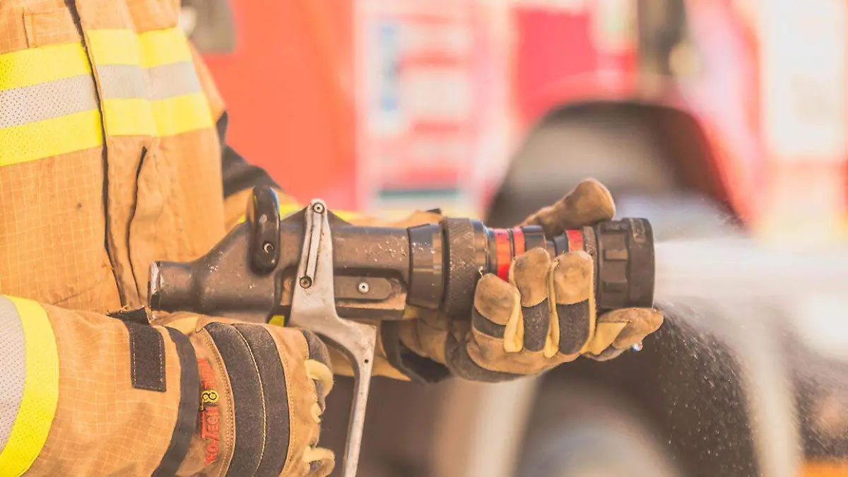 bg-recruit-firefighter