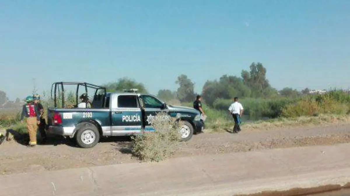 Mujer muere en canal