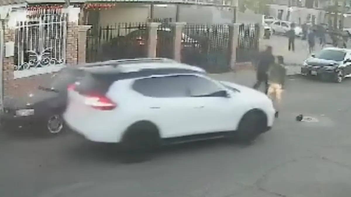  Choca y arrolla a tres tras salir de centro nocturno 2