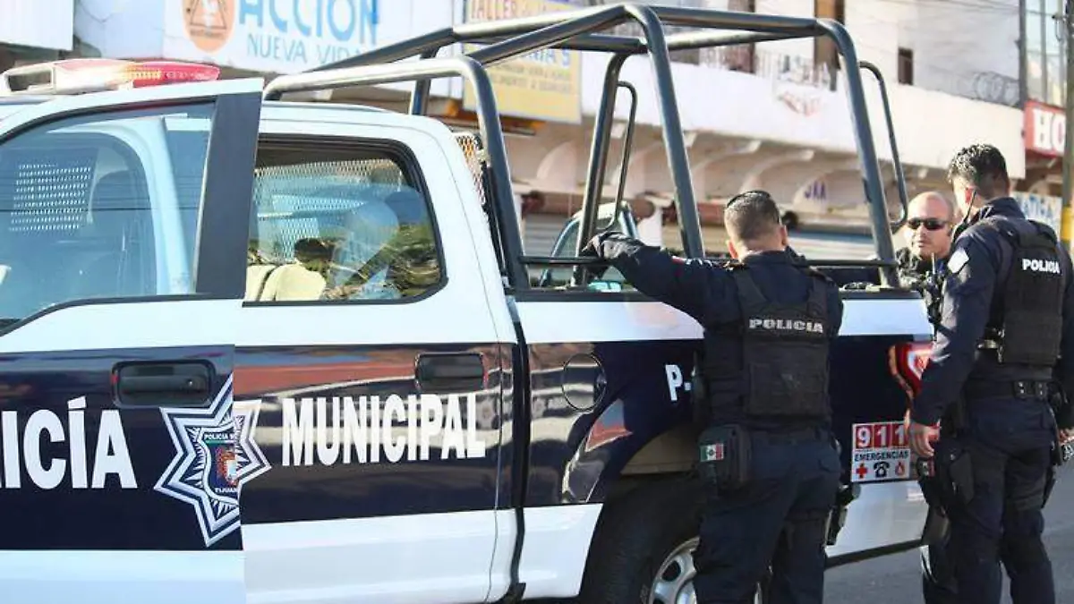 Policías