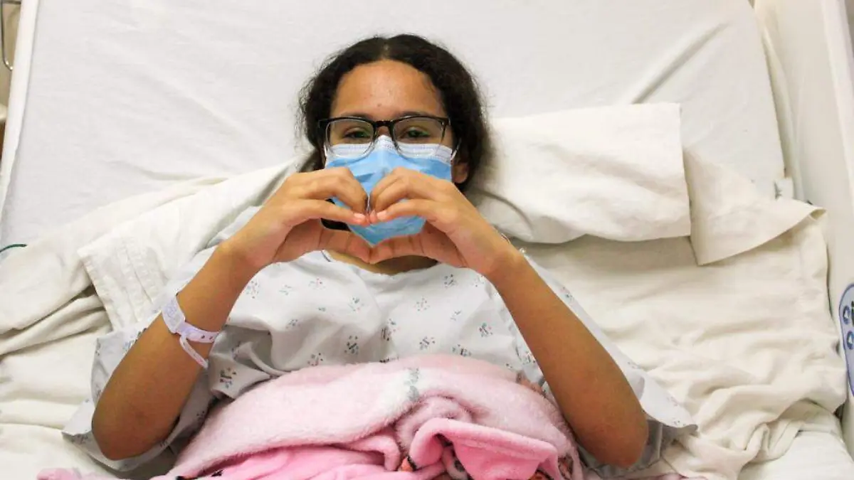 Adolescente de 14 años recibe exitosa cirugía