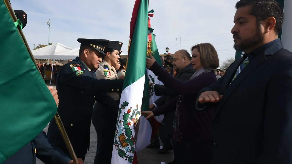 Conmemoran día de la Bandera