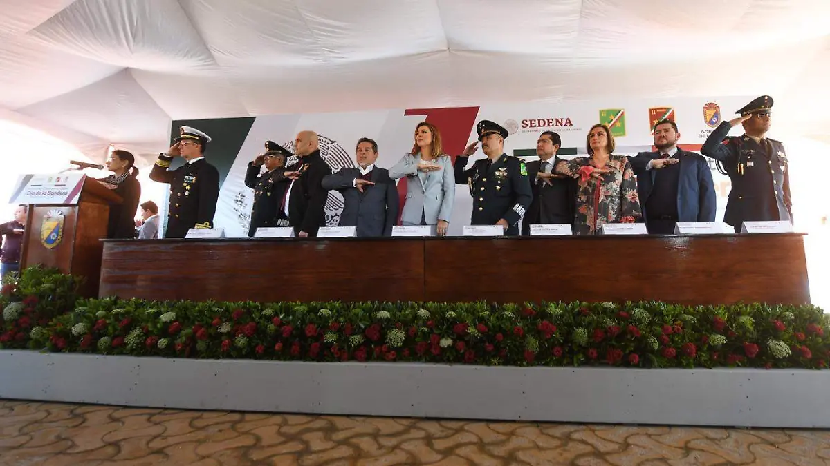 Conmemoran Día de la Bandera