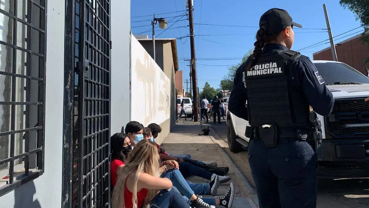 Realizan simulacro de balacera en secundaria 