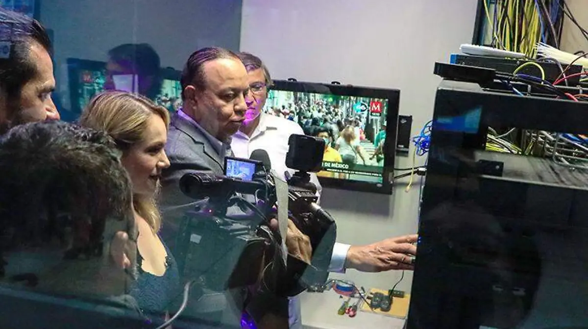 Fue en punto de las 11:30 horas del lunes que se apagó la salida de la señal anterior e ingresó automáticamente la del grupo Heraldo Media