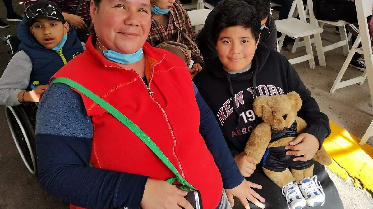 Viajan a Mexicali para recibir atención