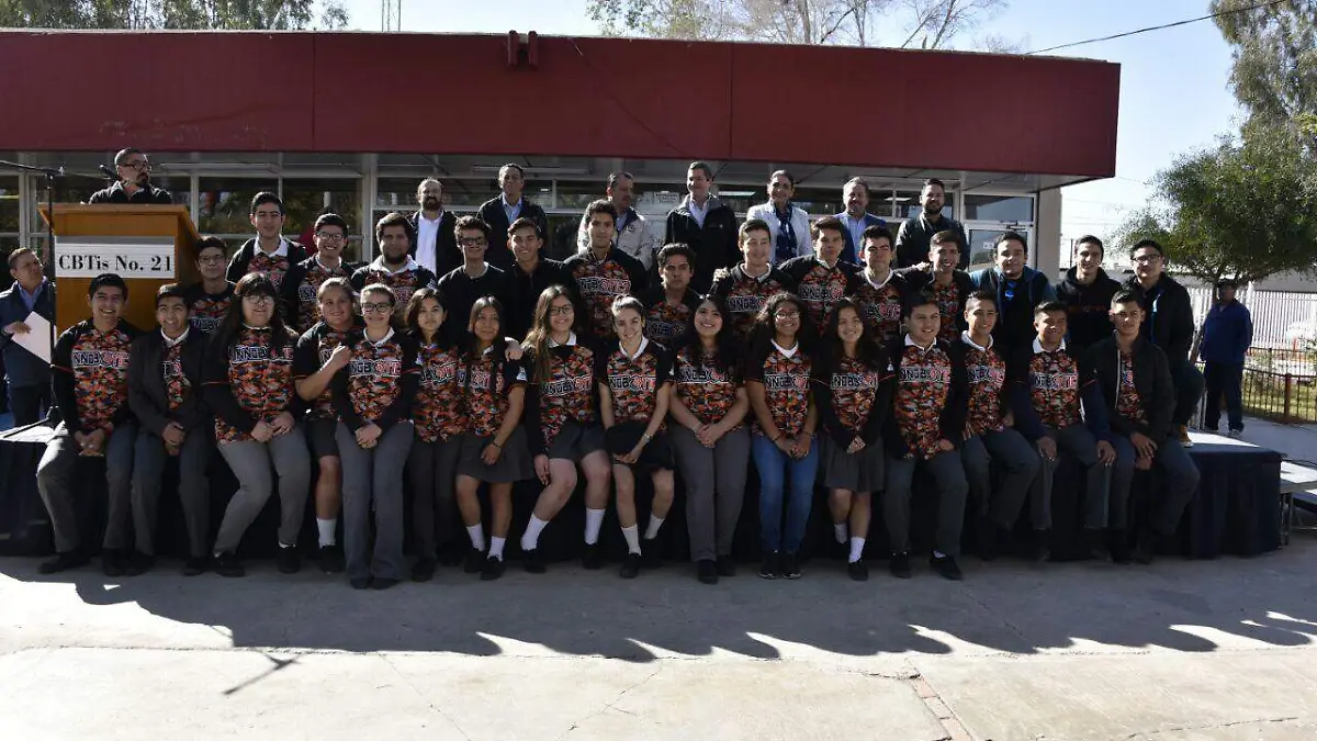 Equipo INNOBOTICS del CBTIS21