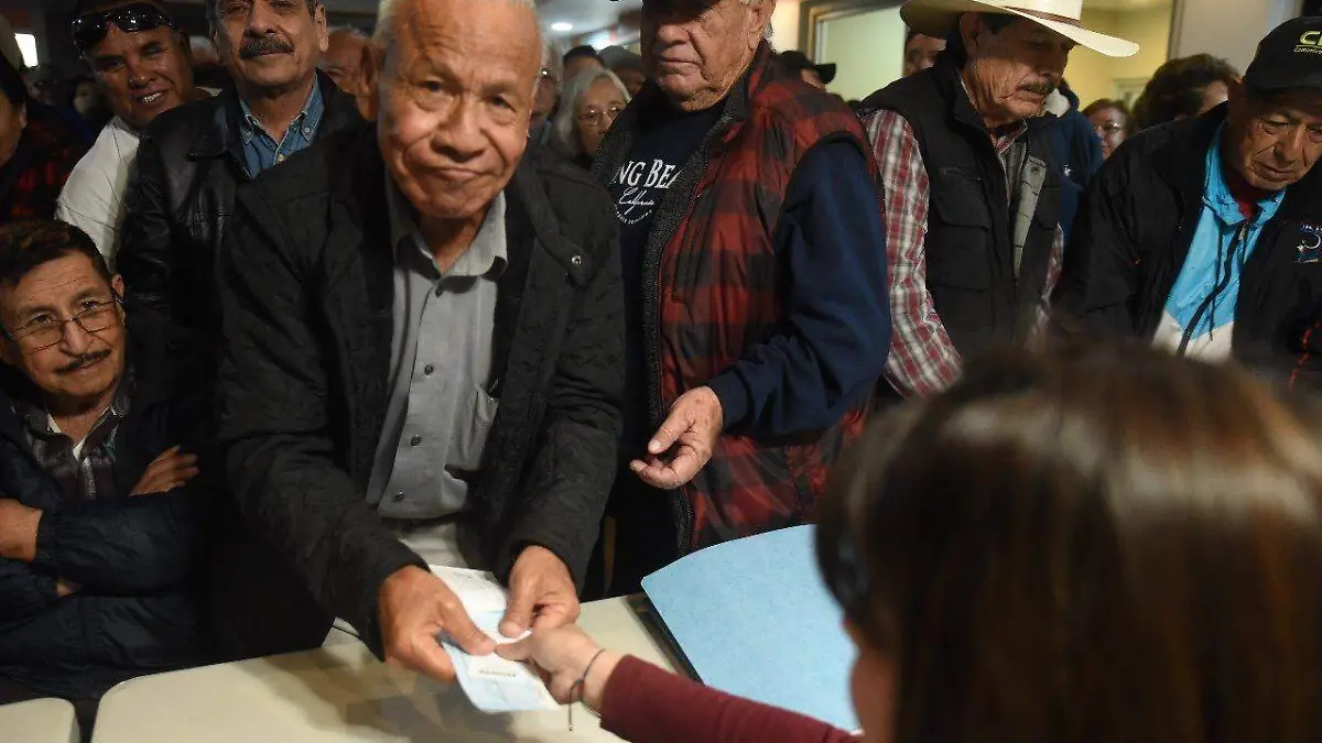 4b2f7409-ab61-497d-a2e6-012e929b1960