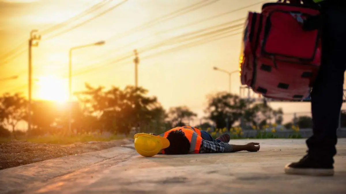 Worker-Heat-Stroke-1024x576