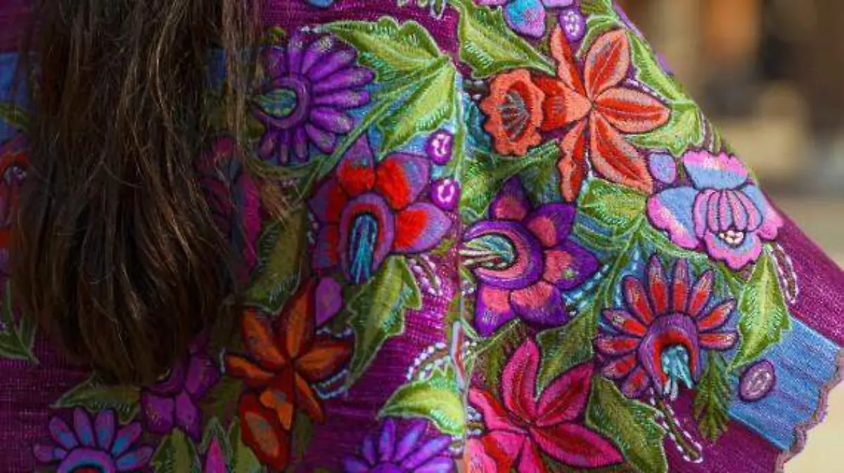 Vestimenta-típica-de-Chiapas-México-570x321