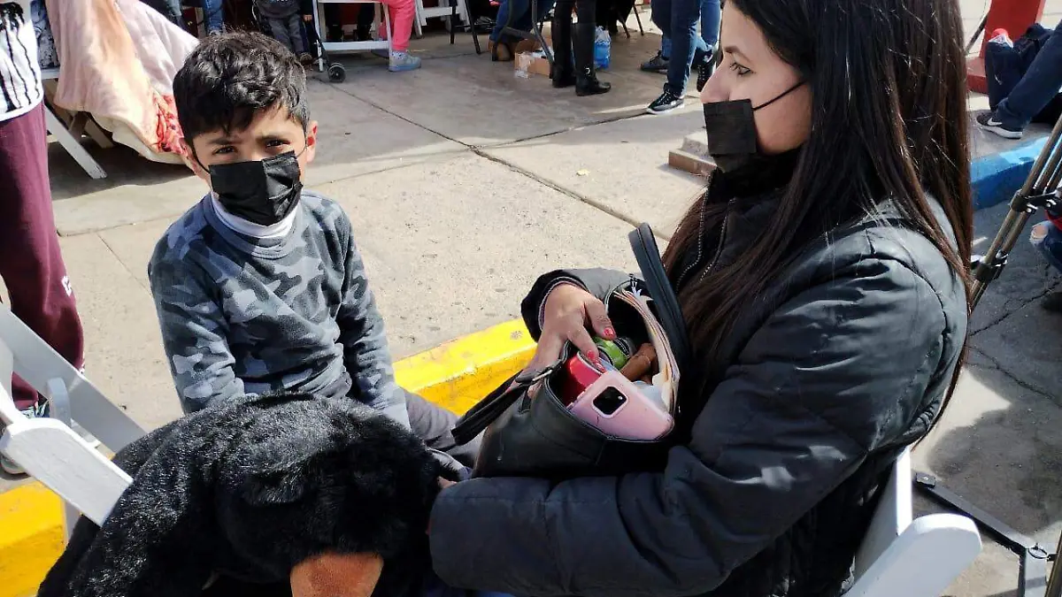 Viajan a Mexicali para recibir atención