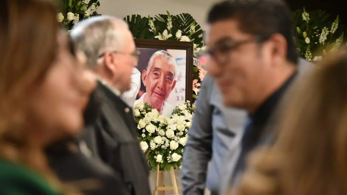 Velan a Arnoldo Castilla García