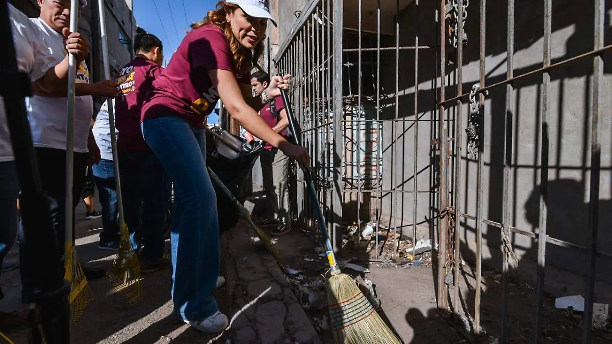 Marina del Pilar en limpieza del centro histórico zona centro