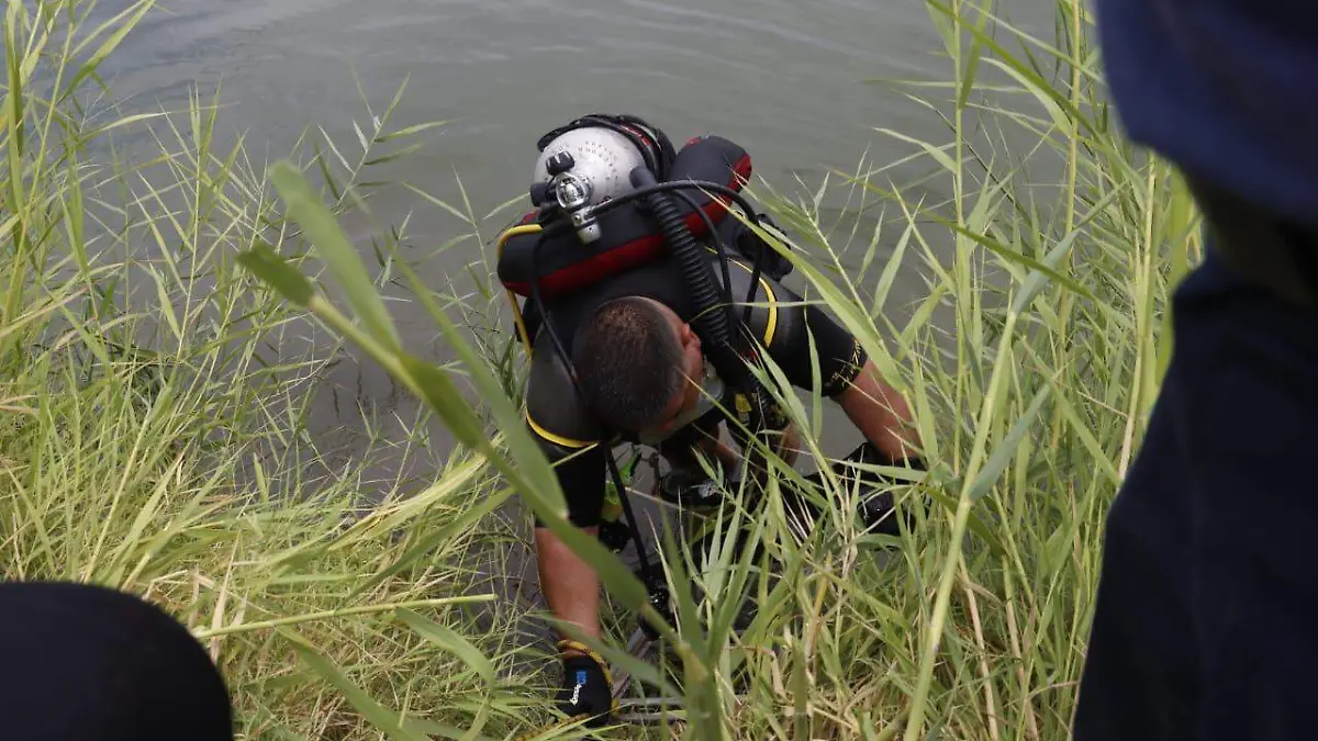 Luis Juárez, el único buzo de rescate en Mexicali