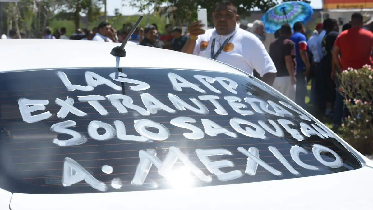 Piden taxistas sacar a "APPS" de transporte de Mexicali