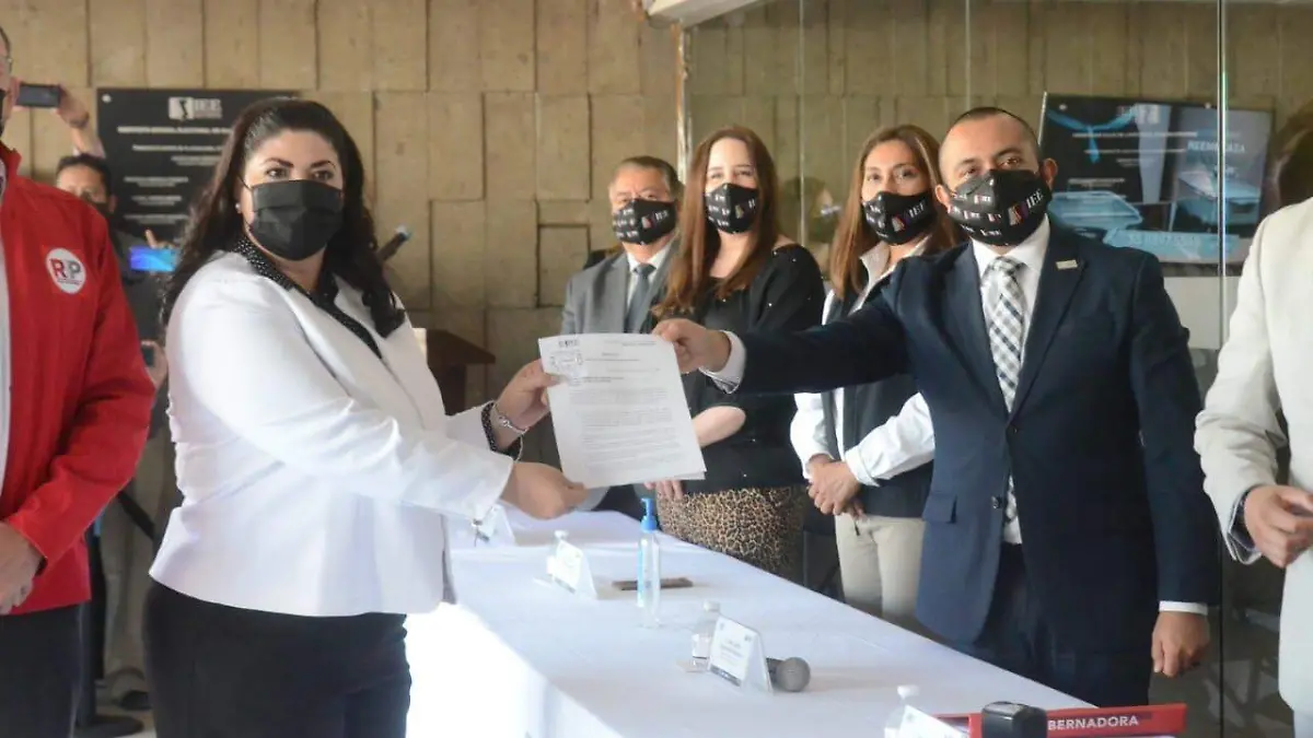 03aa753e-b435-4a5e-8187-f29b0d3299bb