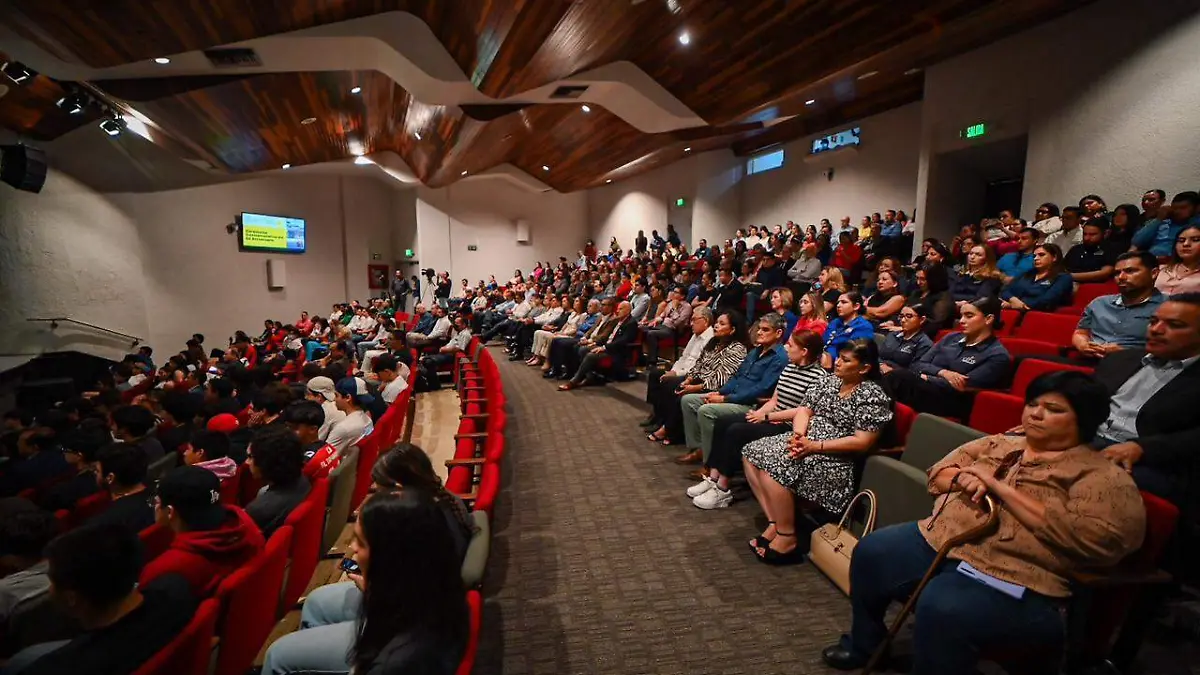 Conmemora CETYS su 62 aniversario