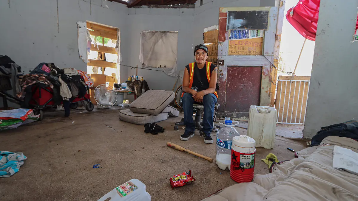 Pide ayuda para proteger su casa con puertas, ventanas y techo
