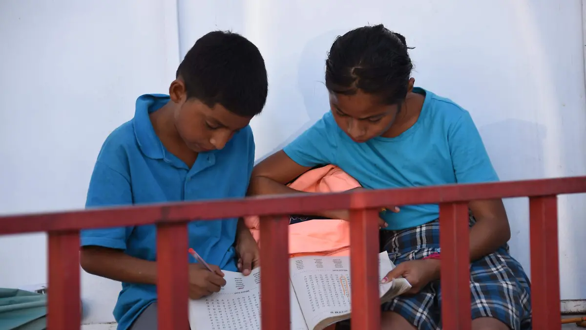 P6 Dejen el celular Foto César Valdez