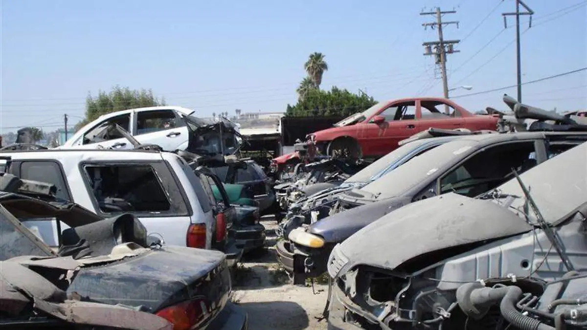 yonkes-autos-descompuestos-800x491