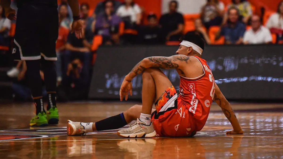 Soles caen en juego inaugural