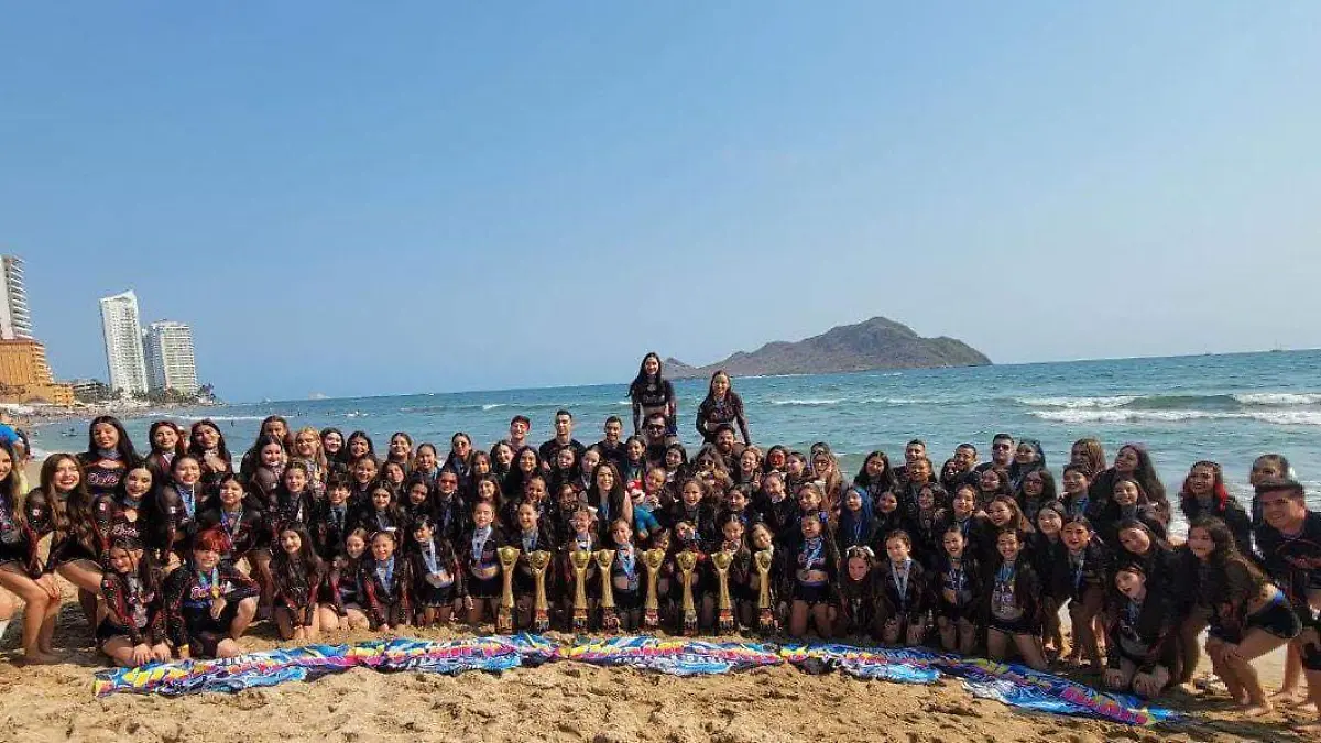 Arrasan porristas mexicalenses