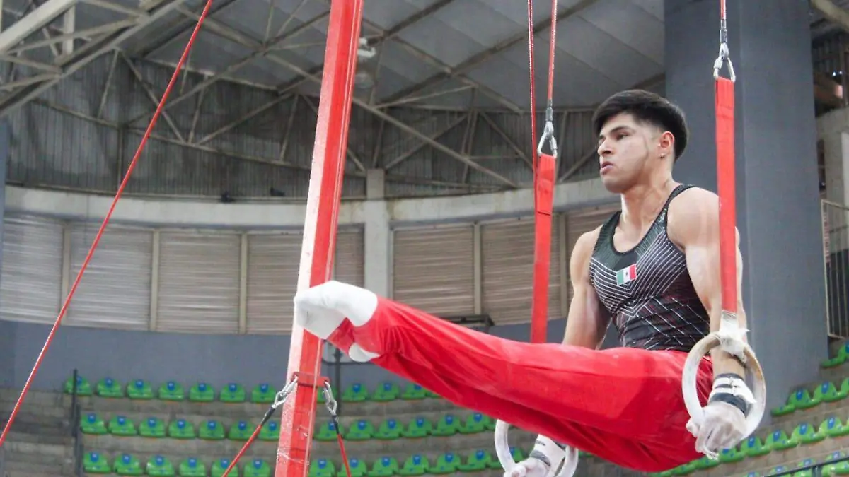 Campeón nacional de Gimnasia Artística Varonil, Isaac Núñez Farfán