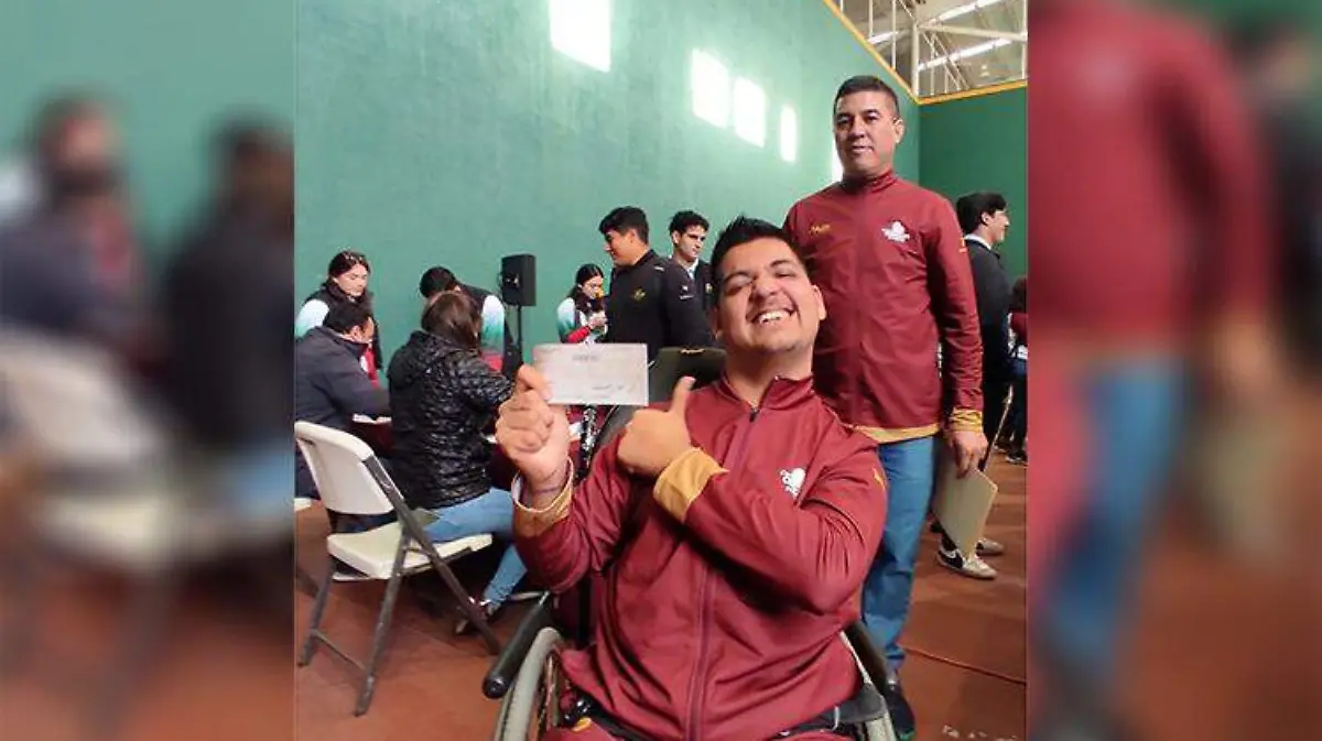 Cierran entrega de becas en Ensenada