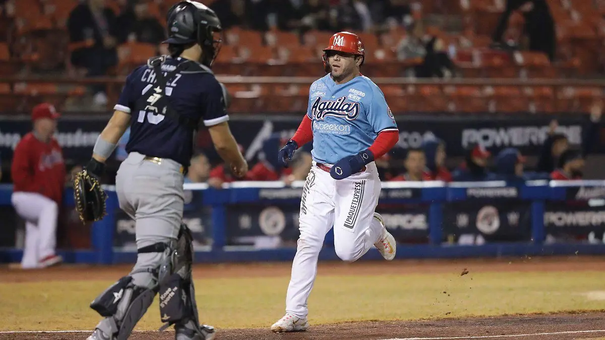 Águilas blanquean a Charros