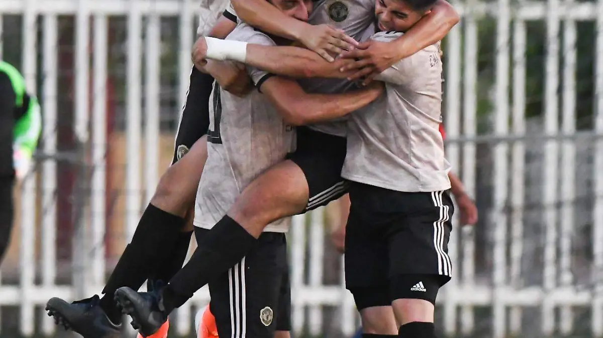 JARDINES DEL LAGO VS DELTA BARRIO 15 CAT. MAYOR-0480