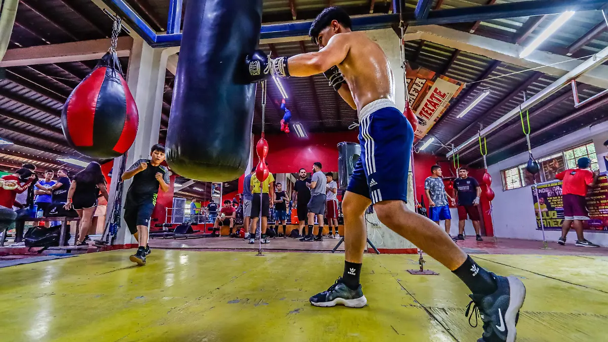 Zurdos con ventaja en el boxeo