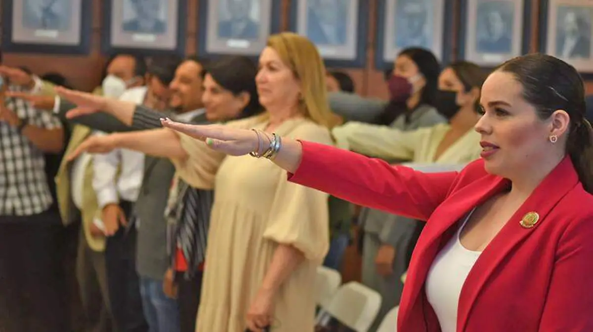 La gobernadora tomó la protesta a los integrantes de la mesa espejo
