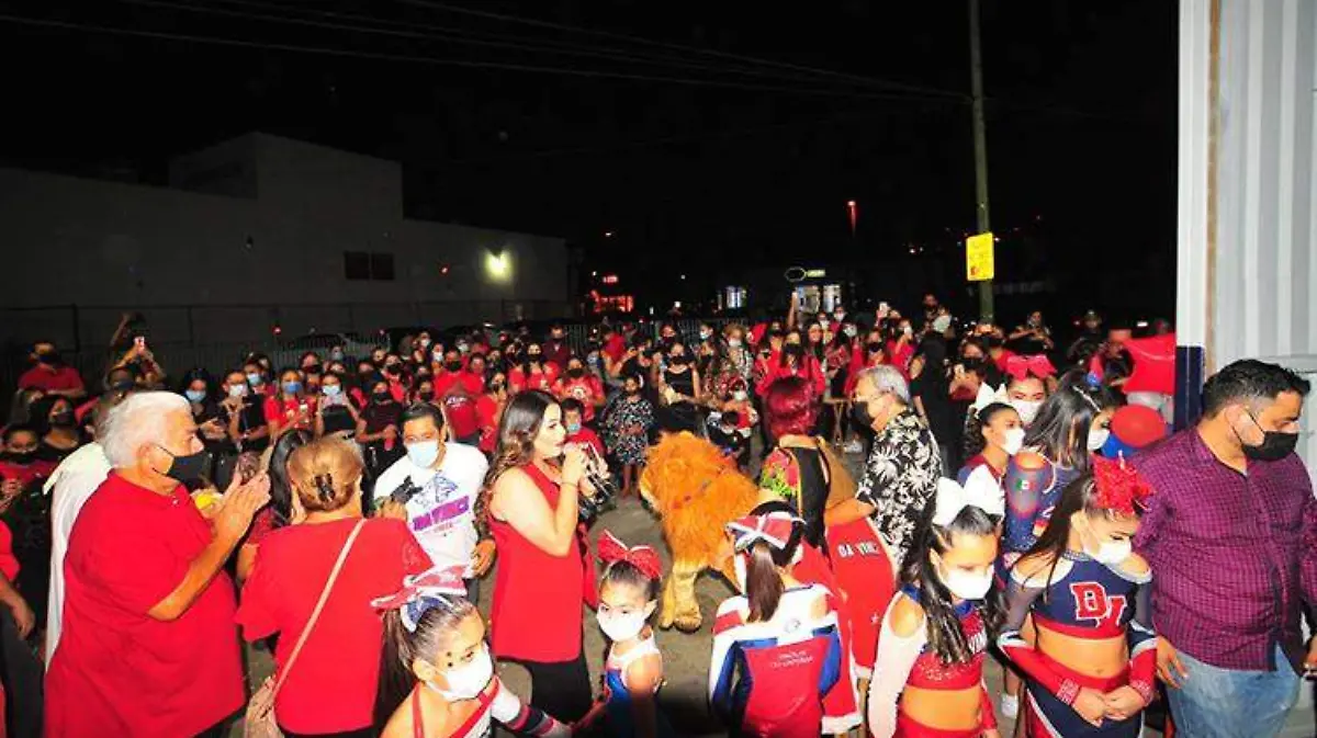 El Da Vinci Cheer Center 