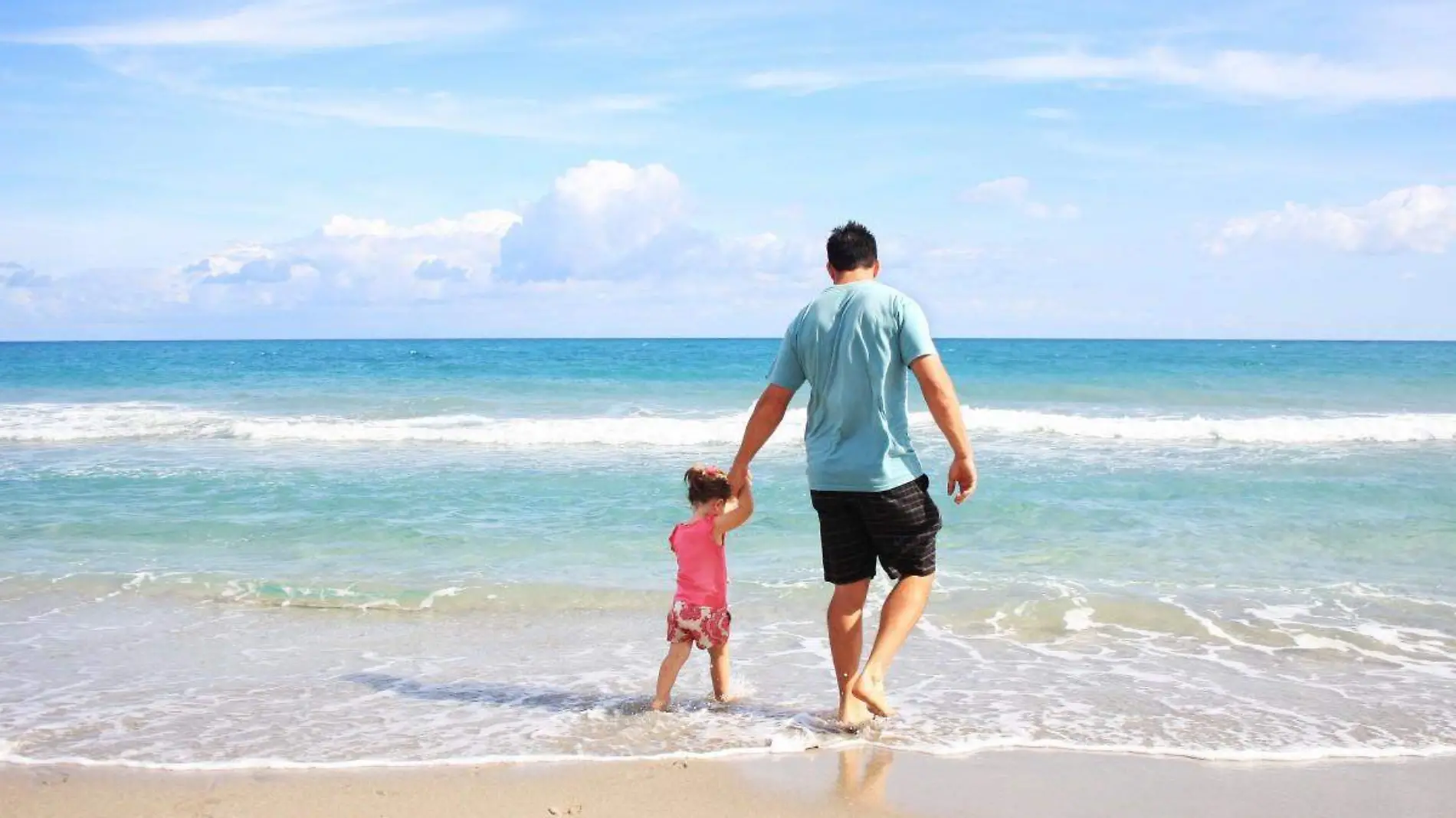 father_daughter_beach_sea_family_daddy_sunny-750554