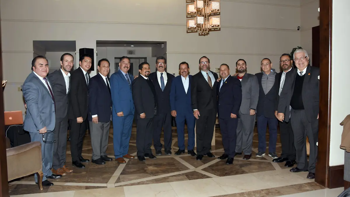 Se desean lo mejor en posada y coronación