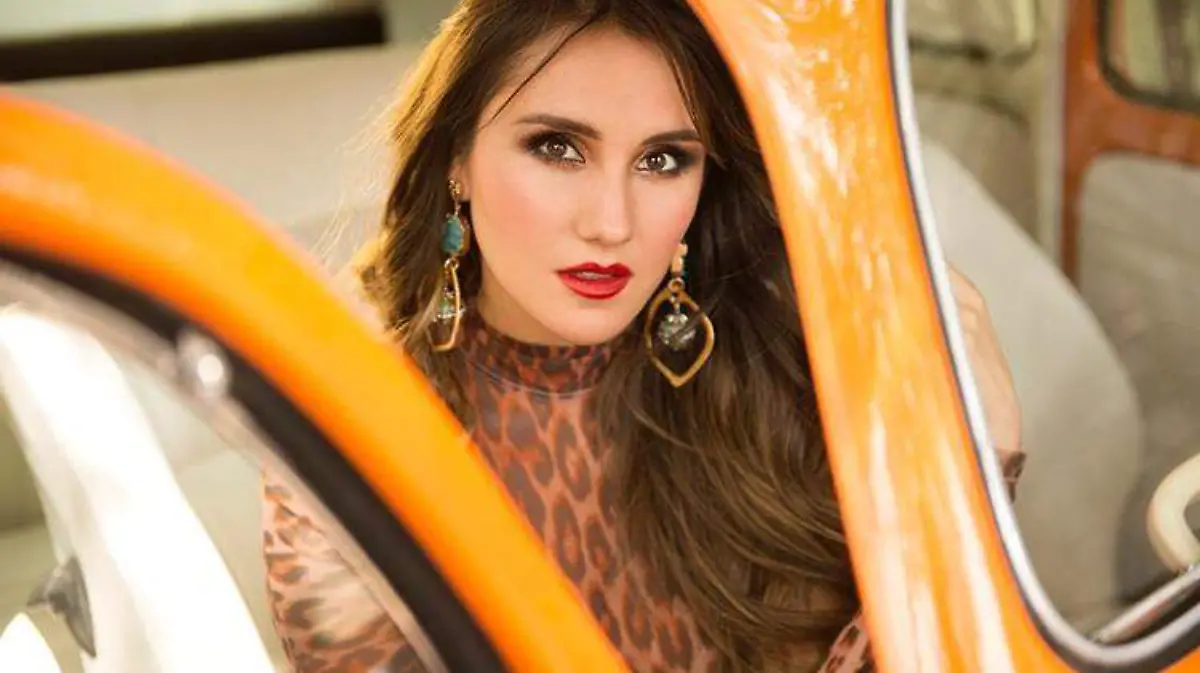 Dulce María 1