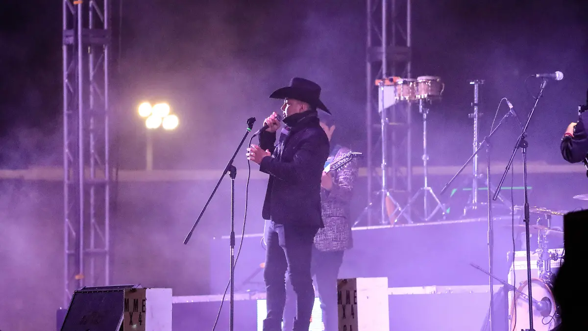 Félix Arreguín - cantante - regional mexicano