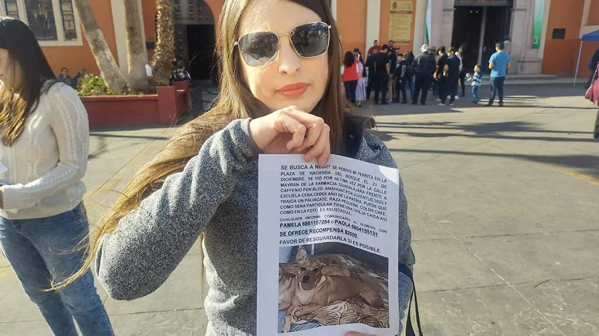 Pamela busca a su mascota "Nina"