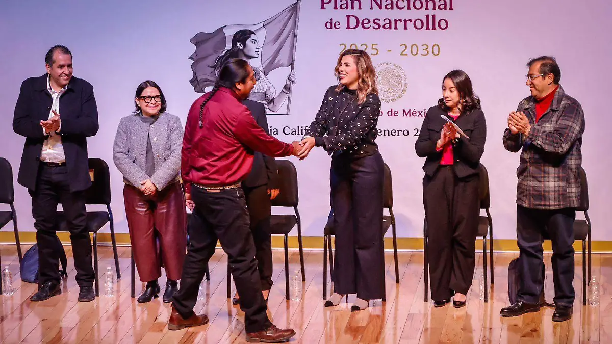 El foro  estuvo enfocado en materia energética, diversos sectores presentaron ante la Secretaría de Energía en México y la Comisión Federal de Electricidad 