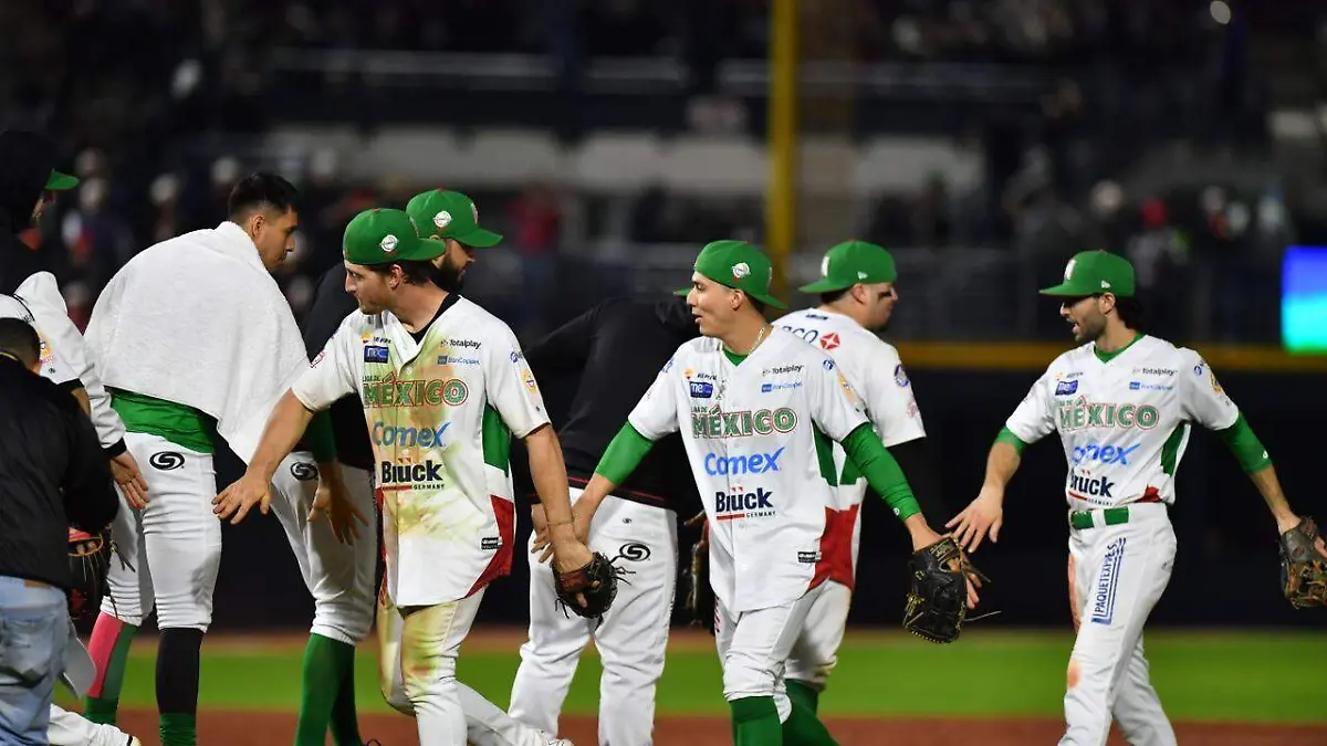 El Nido de Los Águilas retumbó por completó en la parte baja de la octava entrada con un rally de 4 