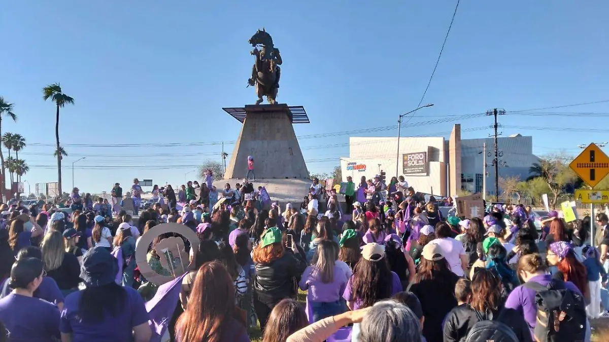Contingente feminista que marchó del Caballito hasta el Centro de Gobierno