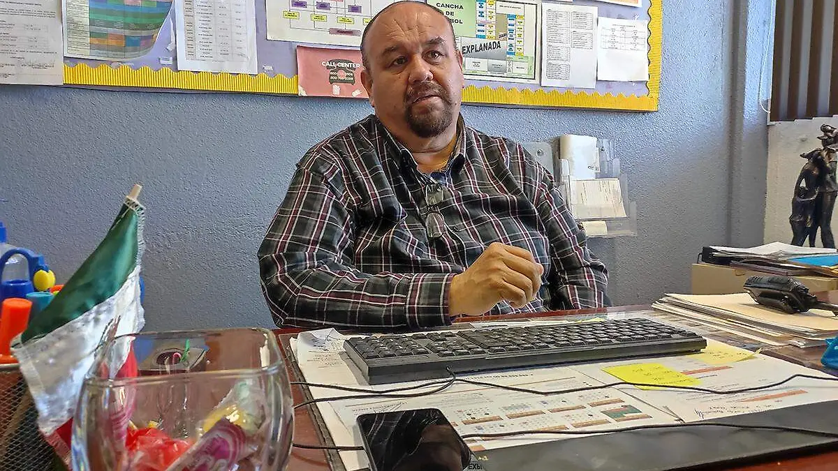 Andrés Villalobos Inda, director de la Escuela Secundaria Estatal #38