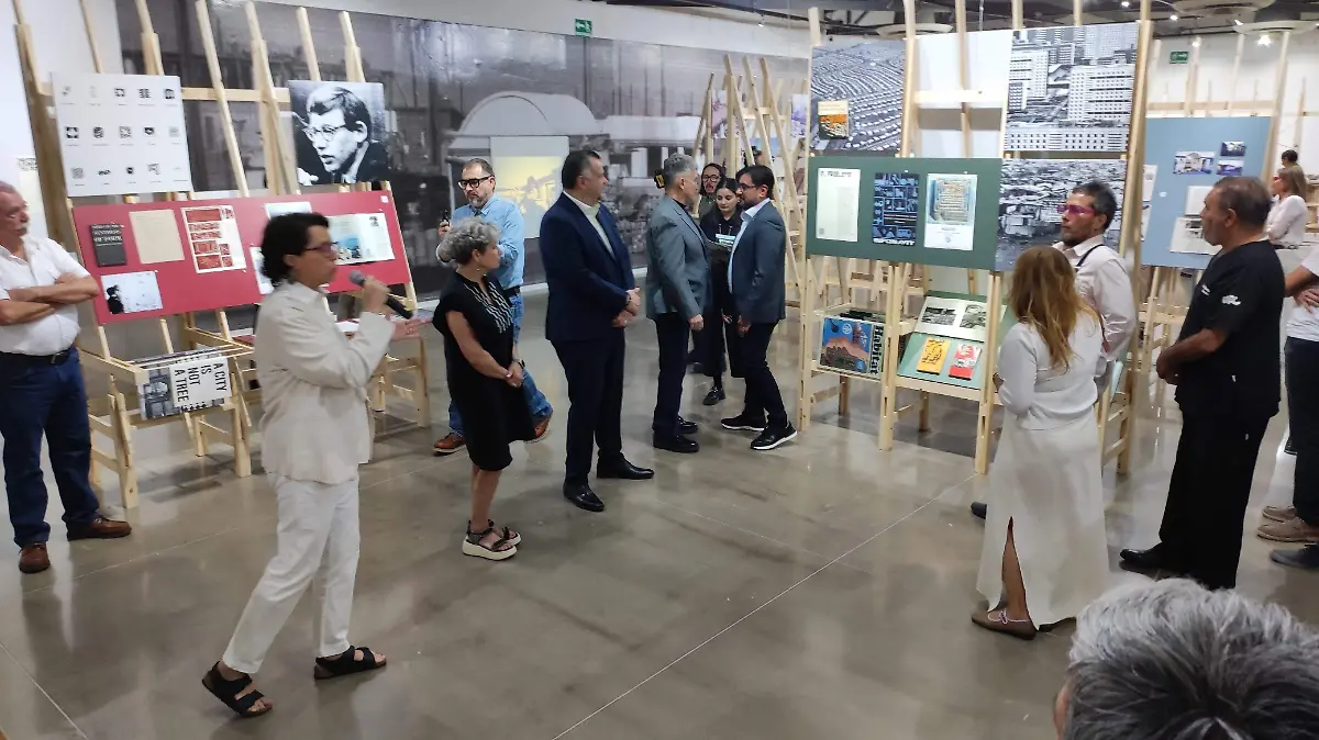 Explora la historia de 'El Sitio' en Mexicali: una propuesta innovadora de vivienda social presentada en la exposición The Mexicali Experimental Project en el IIC-Museo