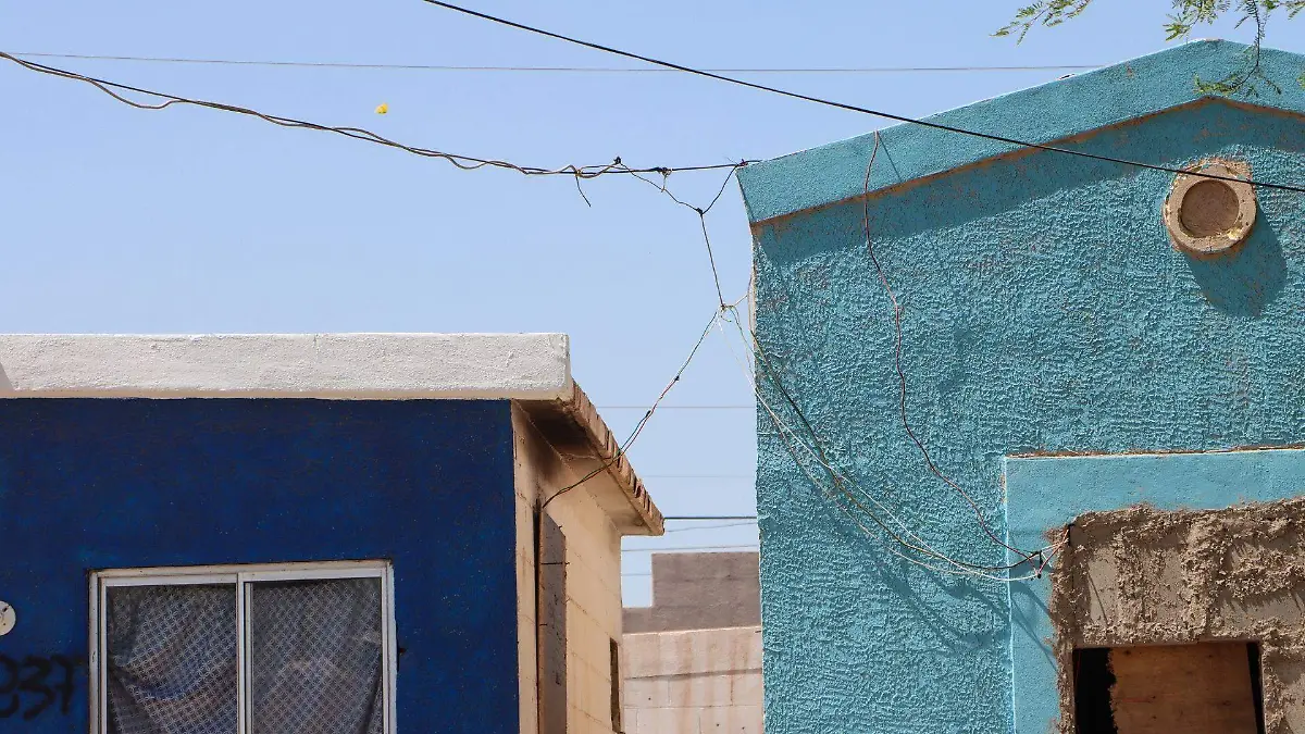 El texto del párrafo (3)