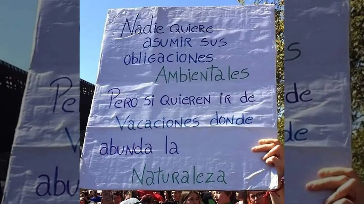 El texto del párrafo (2)